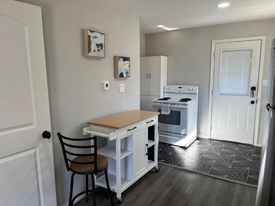 Quaint 1 Bd Close To Downtown Houston Bagian luar foto